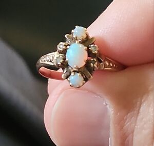 Vintage Gold Opal Ring
